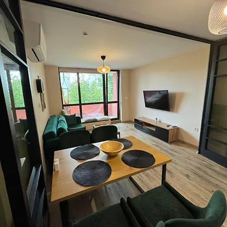 Lovely 1 Bedroom In The Heart Of ヴァルナ
